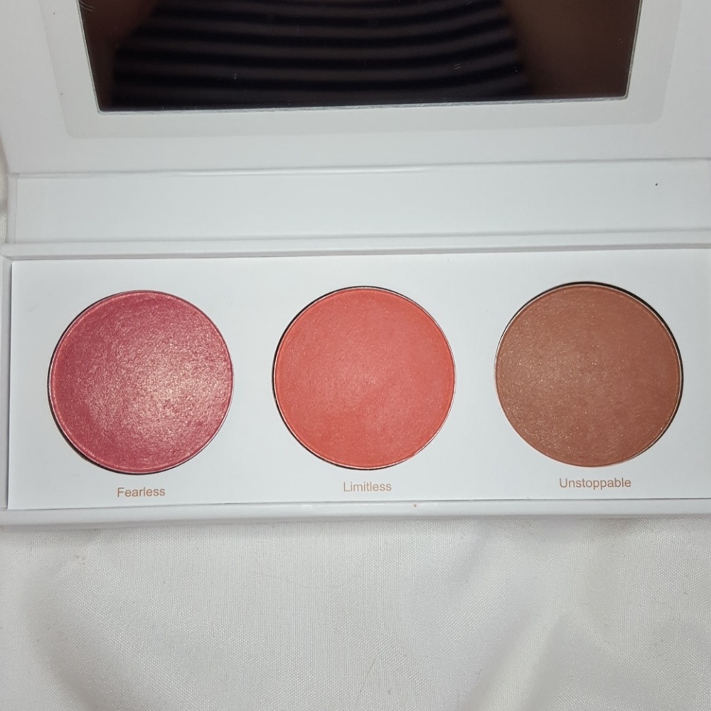 Real Her Blush Kit